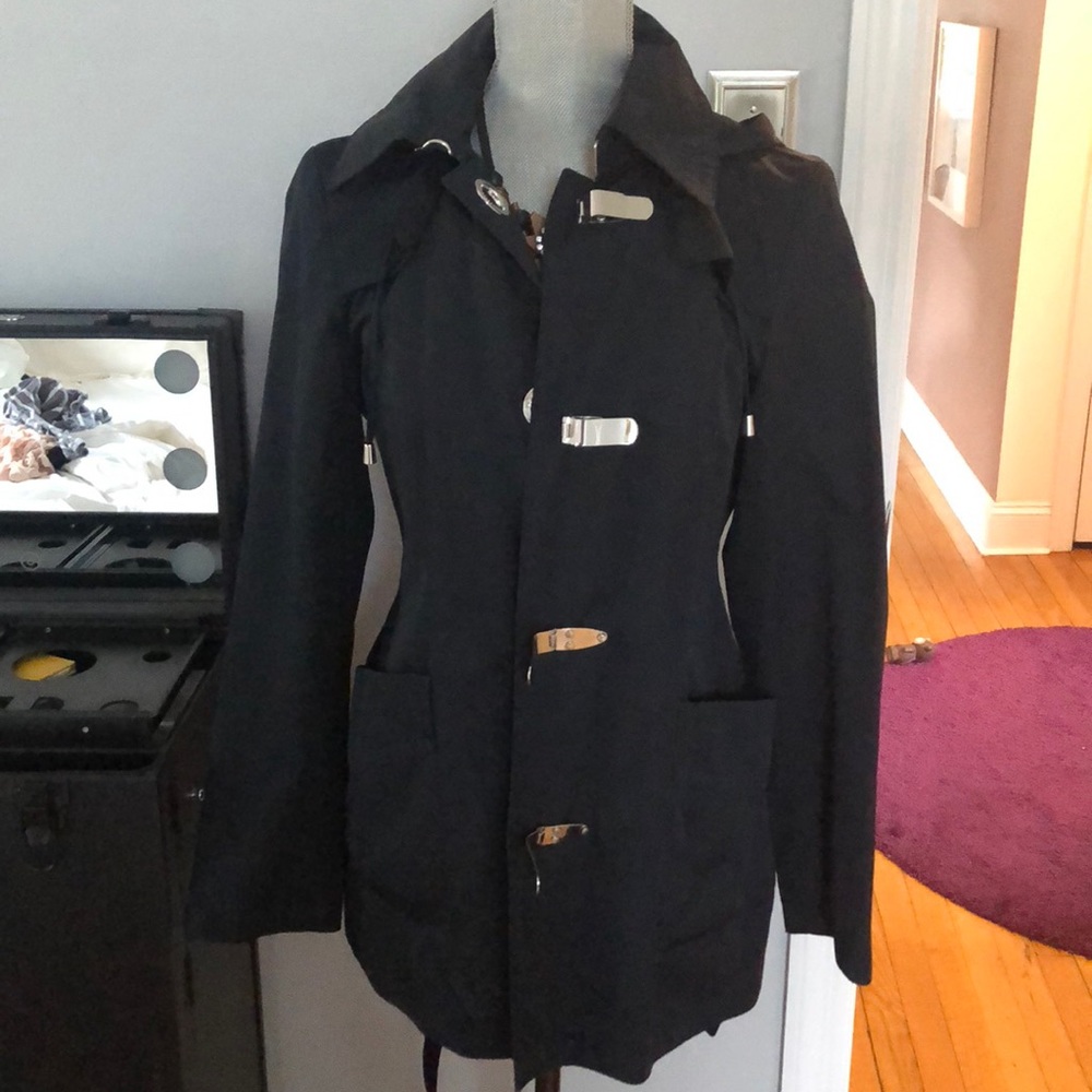 Michael Kors Rain Coat. In great condition worn 3x